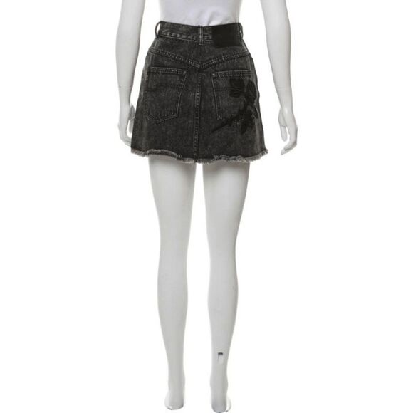 Marc Jacobs Embroidered Denim Skirt Size: XS - Picture 2 of 11